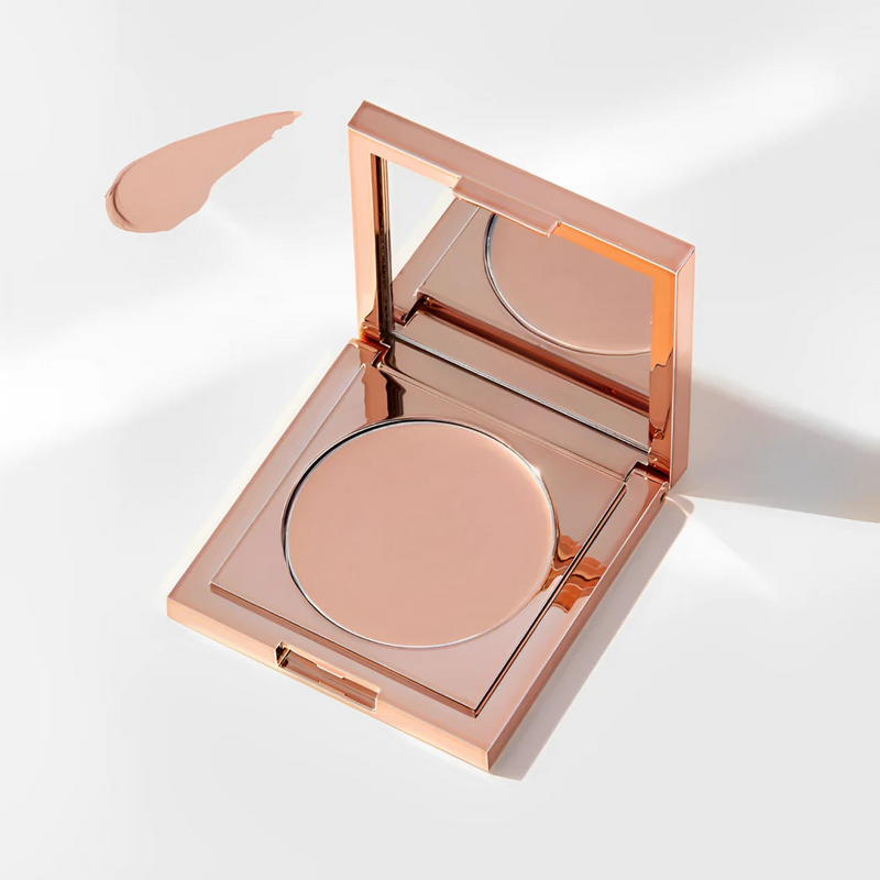 Smooths the look of shadows for everyday freshness
