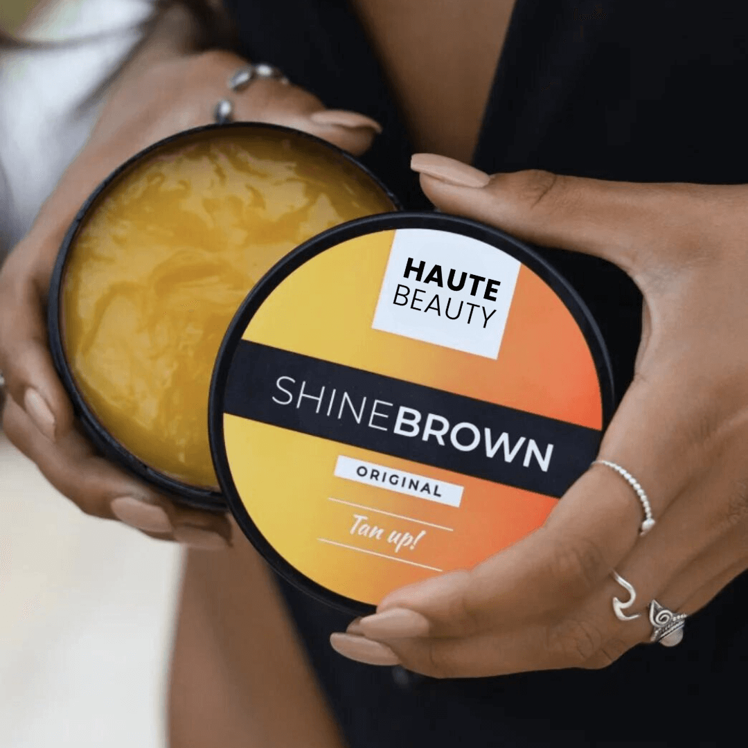 Fast-absorbing tanning gel that hydrates while complementing sun exposure for a deeper-looking, more even glow