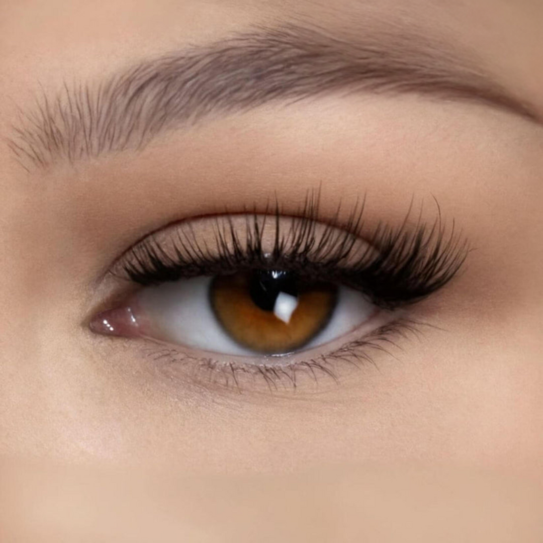 Magnetic, no-glue lashes that snap on in seconds for a natural, lifted look. Lightweight, comfortable, and reusable