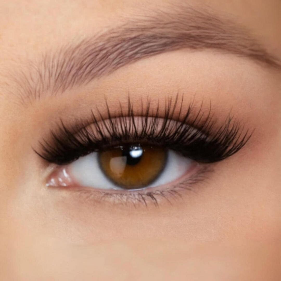 Magnetic, no-glue lashes that snap on in seconds for a natural, lifted look. Lightweight, comfortable, and reusable